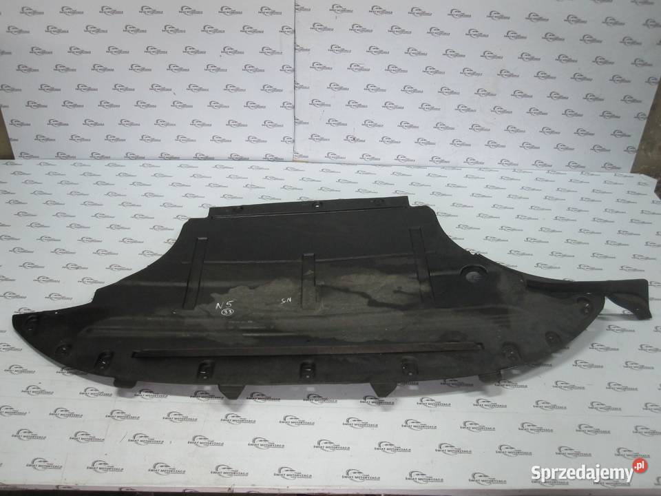 AUDI Q5 8R osłona silnika dolna 8R1863821 osobowe
