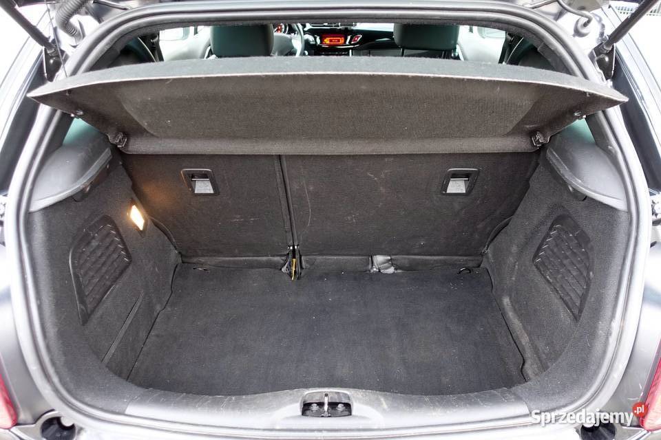 DS3 12 110 Klimatronik Niski przebieg Zero benzyna Buczkowice