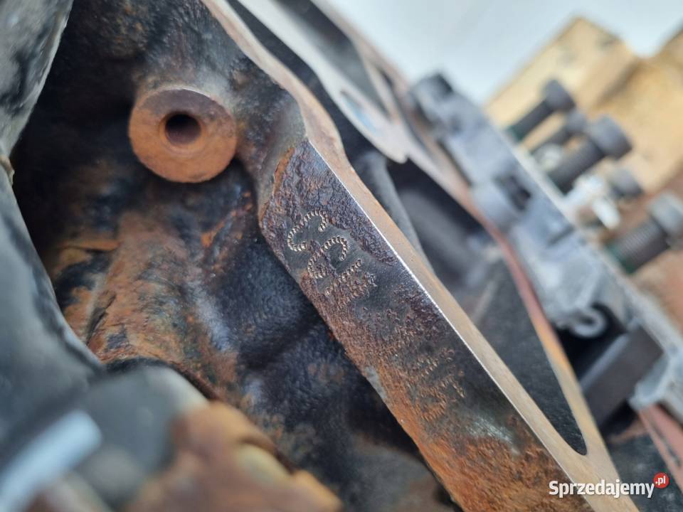 SILNIK VW Multivan II T5 20 TDI 140 osobowe Rudka