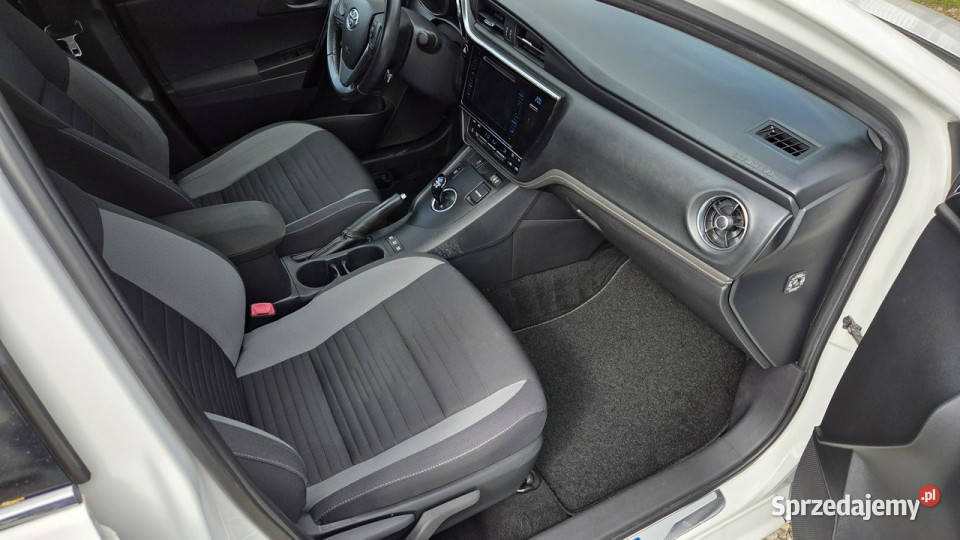 Toyota Auris 18 HSD 136 PDC Serwisowany Kamera Otwock Mały