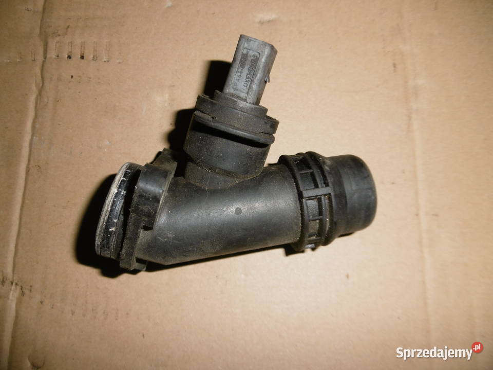 króciec wody 06F121131 vw passat b6 benzyna