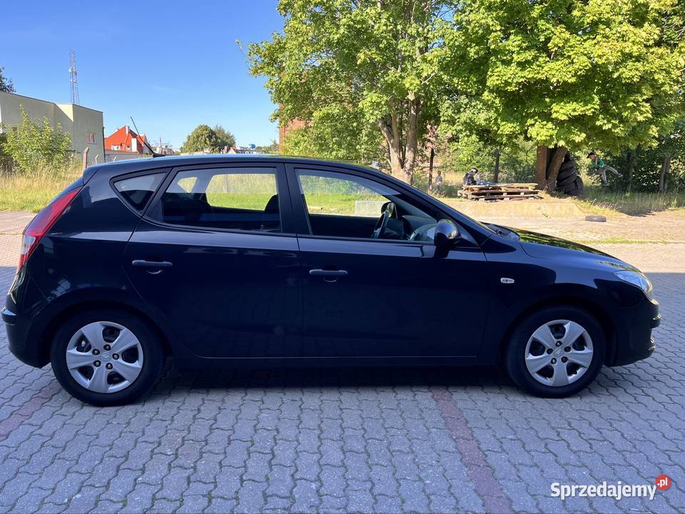Hyundai I30 2010r 14 przebieg 153 welurowa tapicerka i30 Koszalin sprzedam