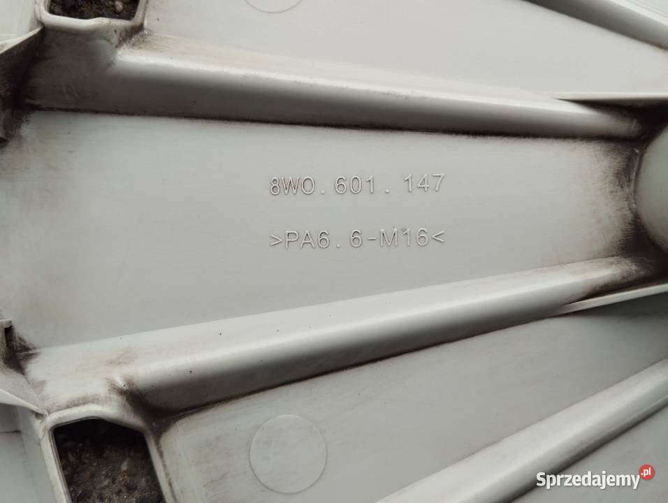 Kołpak Audi 16 sztukę 8W0601147
