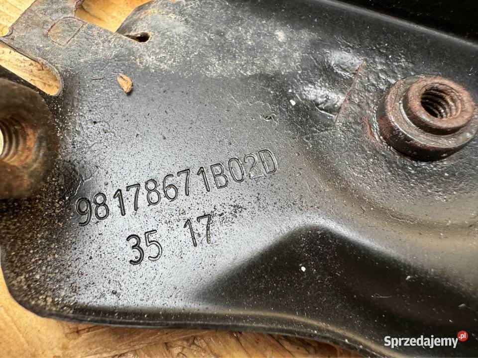 Ślizg mocowanie zderzaka przód prawy peugeot 308 osobowe Sieraków sprzedam