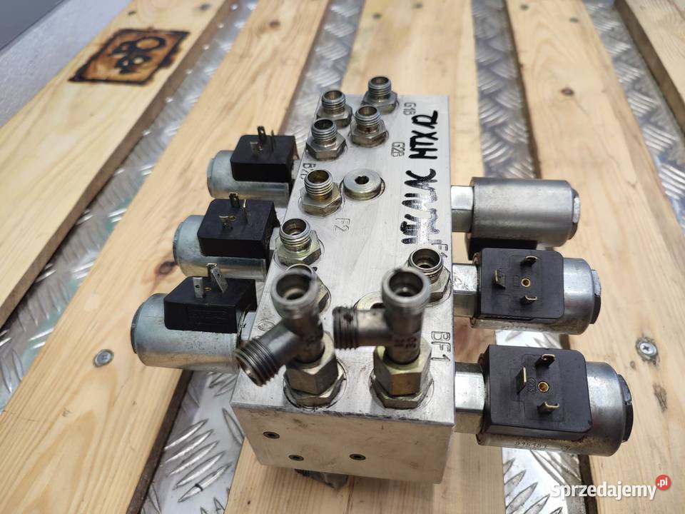 Blok hydrauliczny Mecalac MTX 12 6090199 VMF Wilkowo