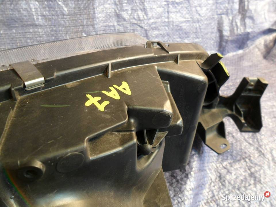 Mitsubishi Eclipse Cross reflektor prawy przedni Nowy Tomyśl