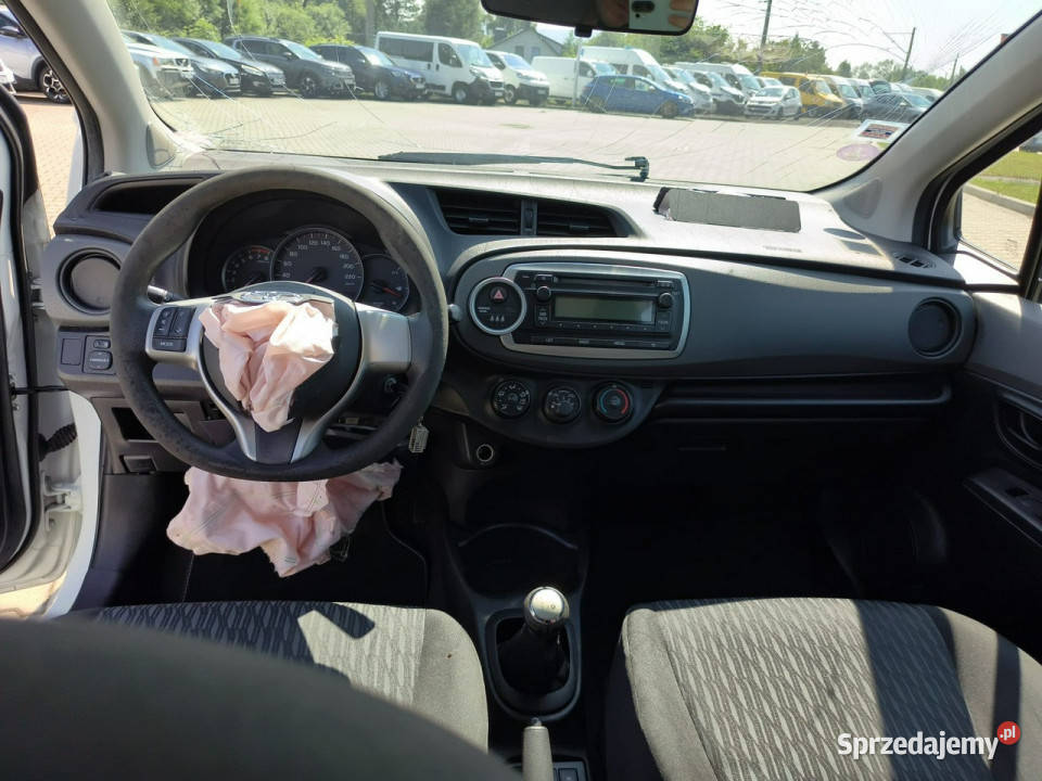 Toyota Yaris 10 benzyna 70 5DRZWI EKONOMICZNY małopolskie Kęty sprzedam