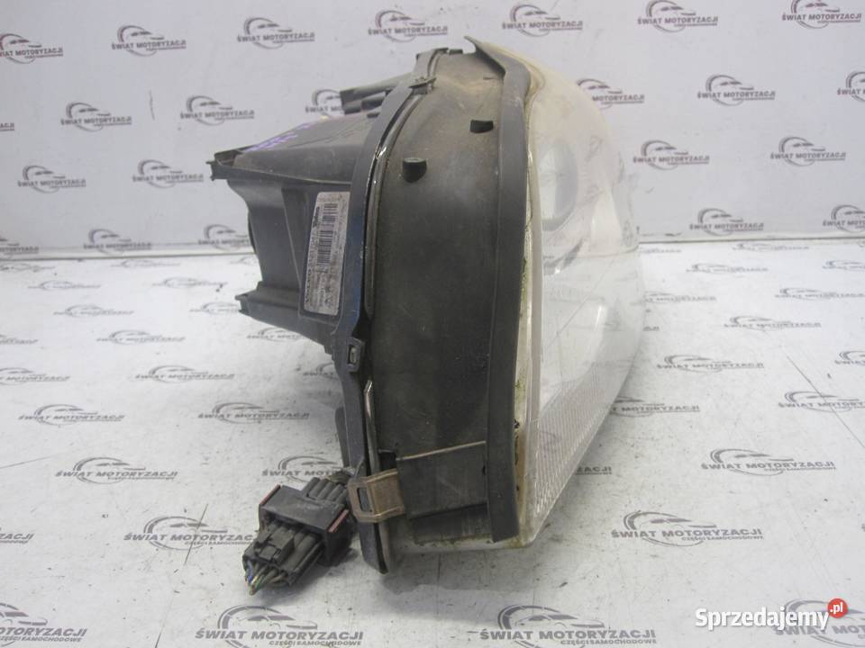 VOLVO XC90 I LIFT 10r lampa lewa przód 31217047 osobowe
