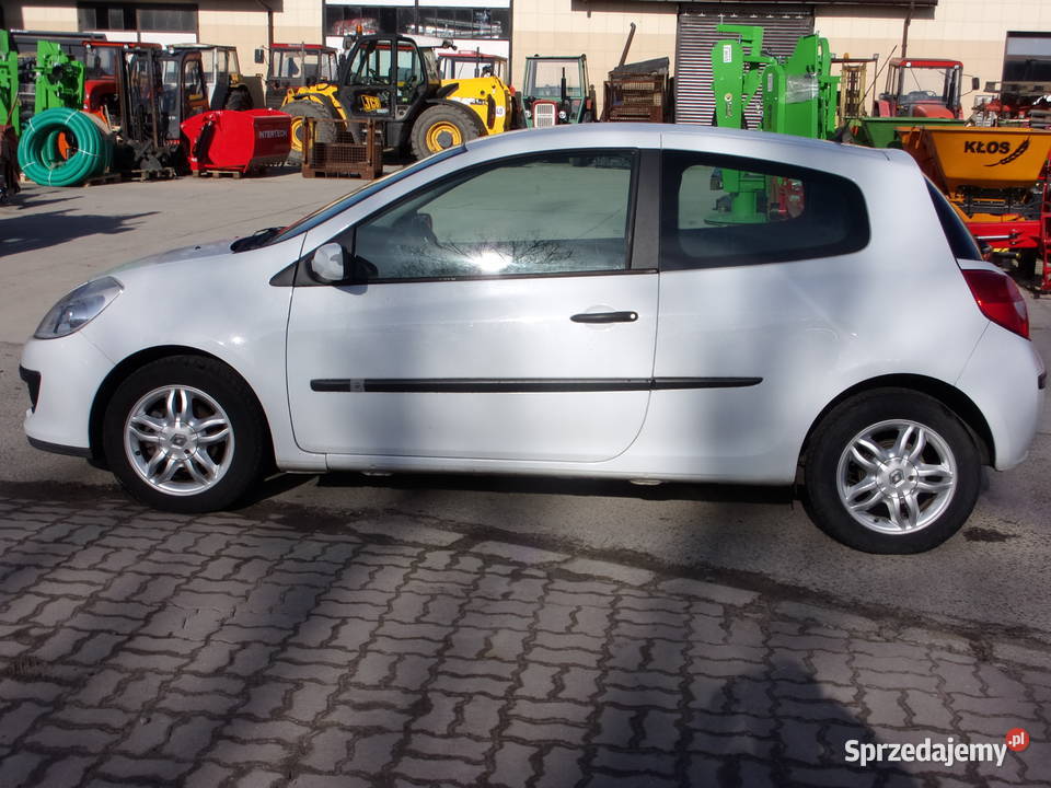 Samochód osobowy RENAULT CLIO R CR1FOH w RadMasz klimatyzacja Opoczno