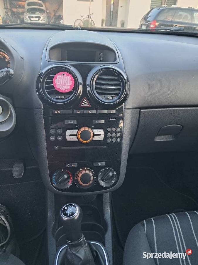 Opel Corsa D 2011 nieuszkodzony Nisko