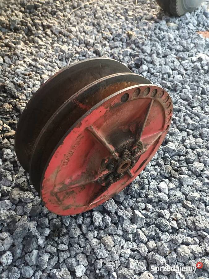 Koło jezdne koło pasowe Massey Ferguson świętokrzyskie Bukowie