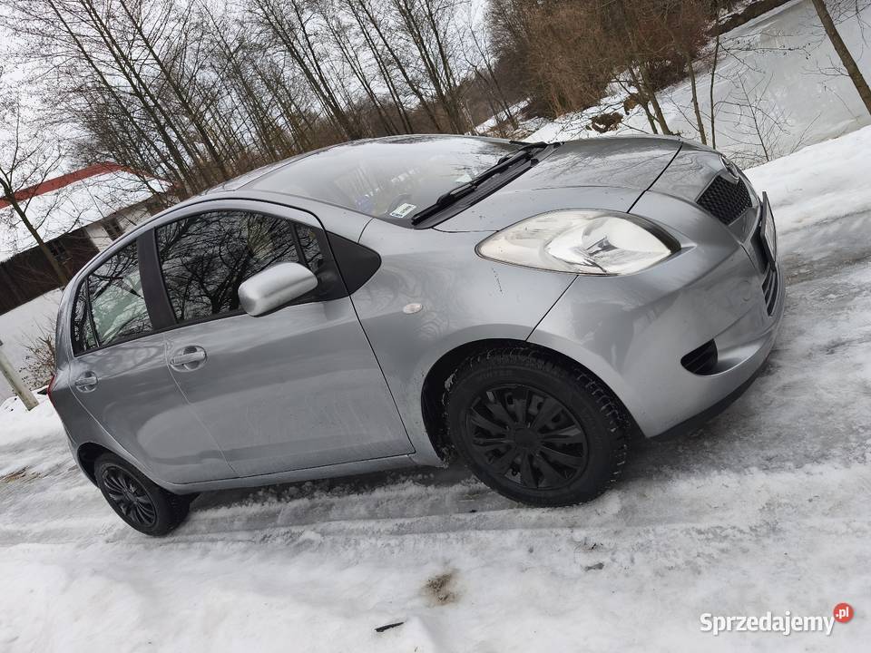 Toyota Yaris II 13 b 06rp mały przebieg do jazdy Kraśnik