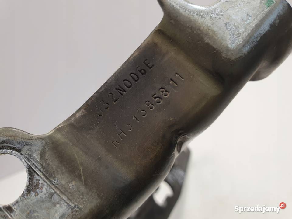 Volvo V70 III PRAWY PRZEDNI ZAWIAS MASKI Przód Rudka