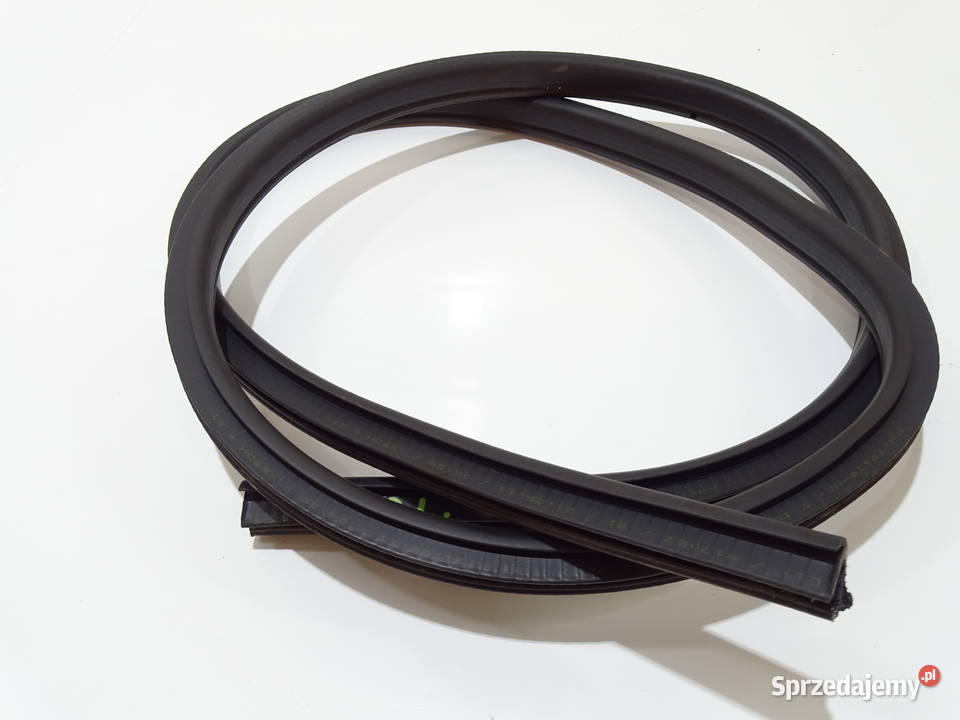 USZCZELKA DRZWI LEWA BMW E88 sprzedam