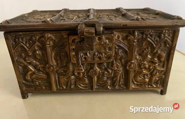 Stara szkatułka mosiężna o motywach gotyckich Łódź