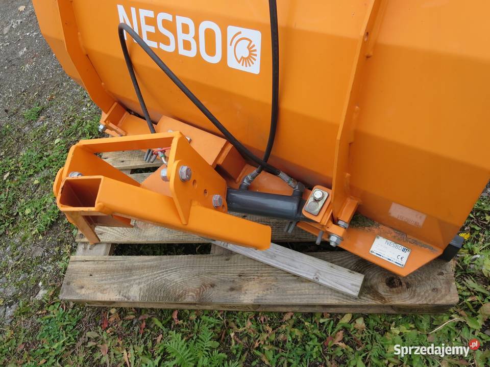 PŁUG DO ŚNIEGU NESBO 130 STEROWANY NOWY Wąchock