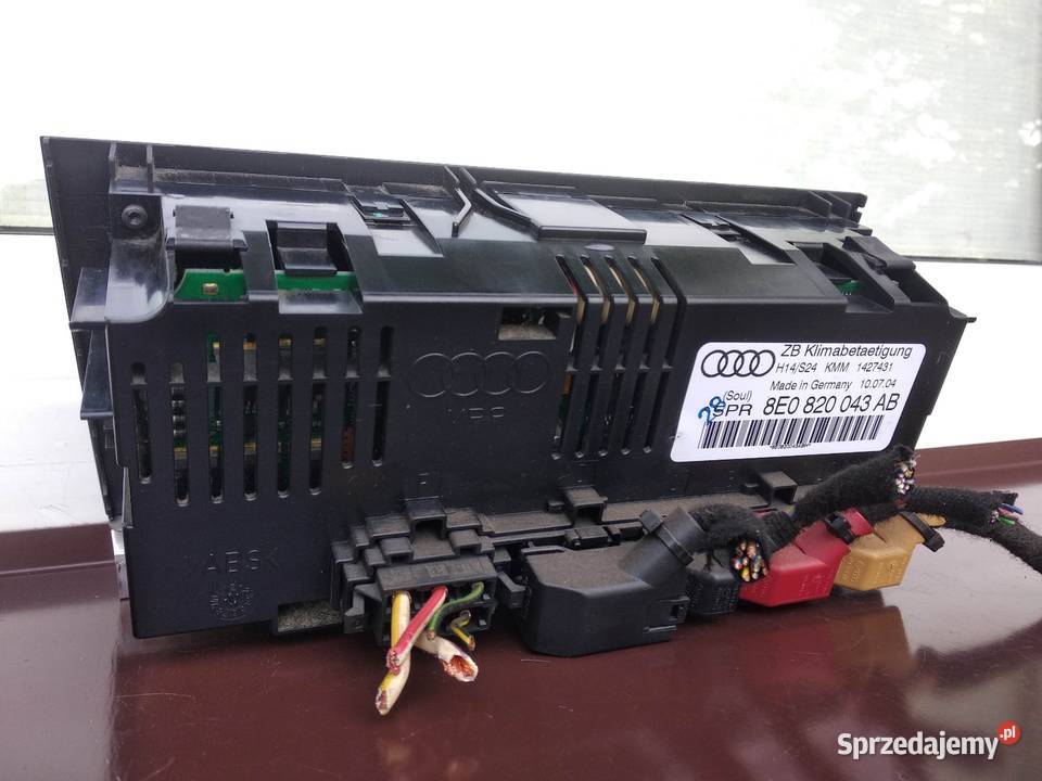 Audi A4 B6 panel sterowania nawiewem Sieradz