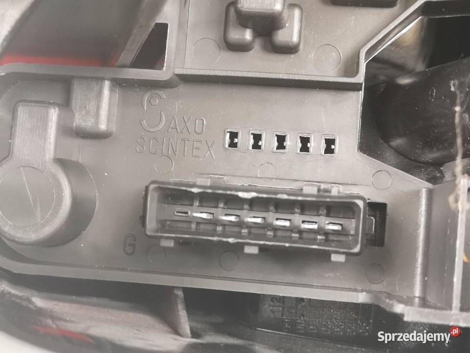 LAMPA LEWY TYŁ CITROEN SAXO S0 S1 19962003
