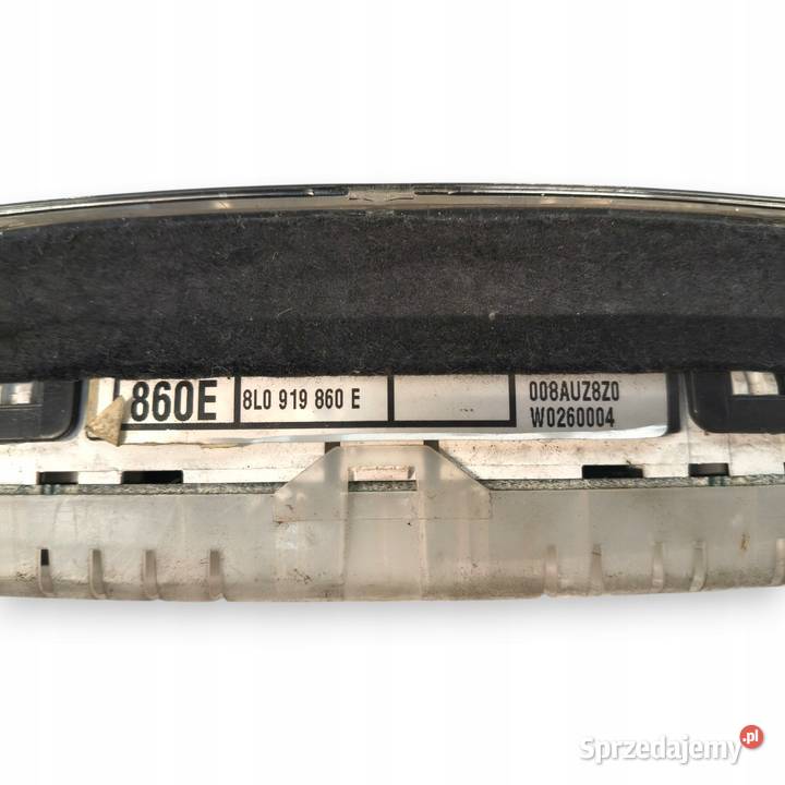 LICZNIK ZEGARY 8L0919860E Audi A3 8L 16 8V 18 osobowe Chełm