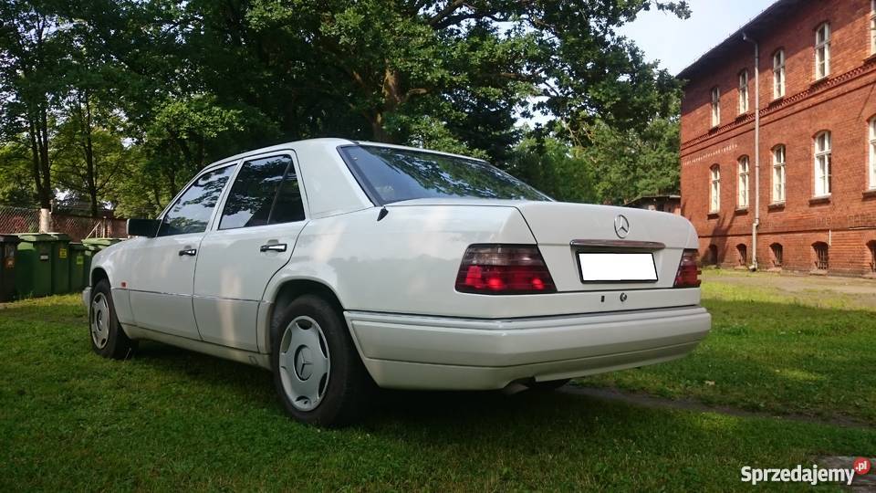 MercedesBenz W124 Eklasa baleron mietek radio
