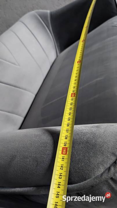Sofa Kanapa welur szara na drewnianych nogach dolnośląskie Świdnica sprzedam