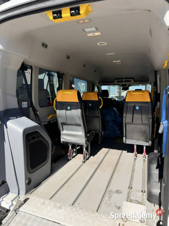 Ford Transit 350 Kombi 20TDCI 130 platforma na Radom