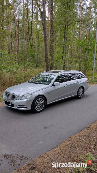 Śliczny Mercedes E Klasa Elegance Bluefficiency welurowa tapicerka sprzedam