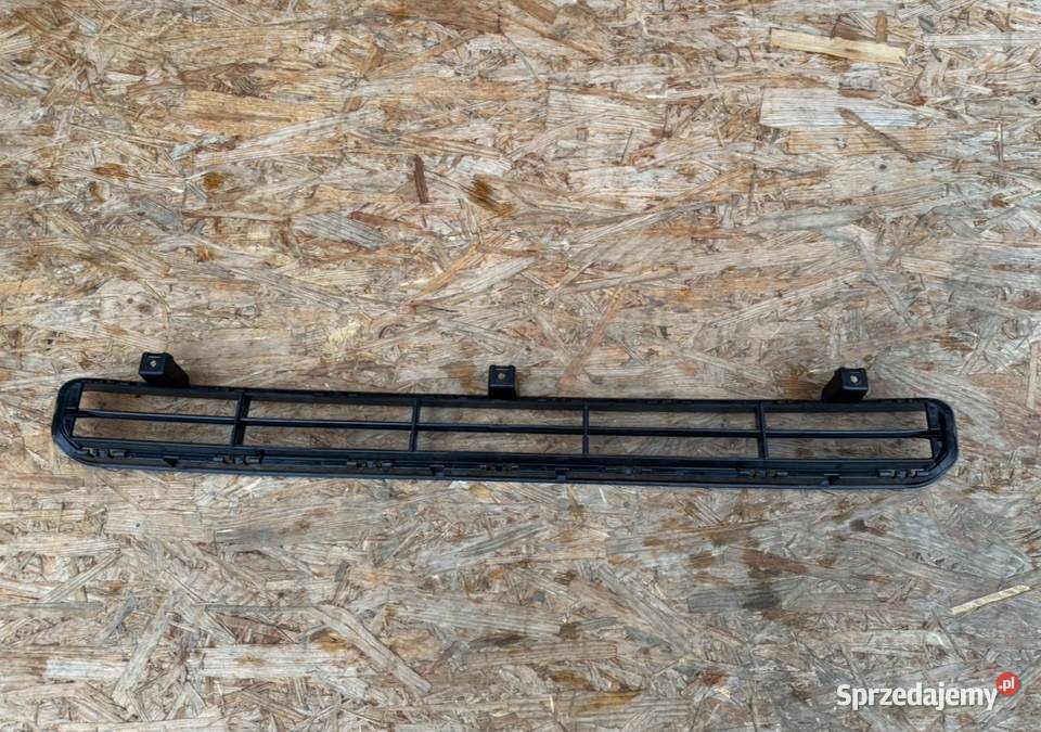 Środkowa kratka zderzaka przód jeep avenger Atrapy Sieraków sprzedam