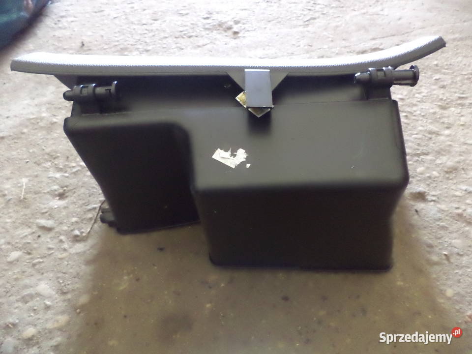 FORD FIESTA MK7 2012 SCHOWEK KONSOLI POLKA osobowe Turek sprzedam