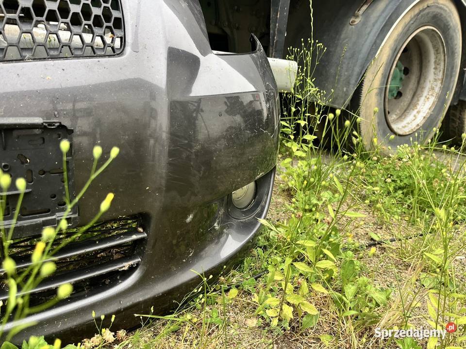 Toyota yaris 2009 zderzak przód Toruń