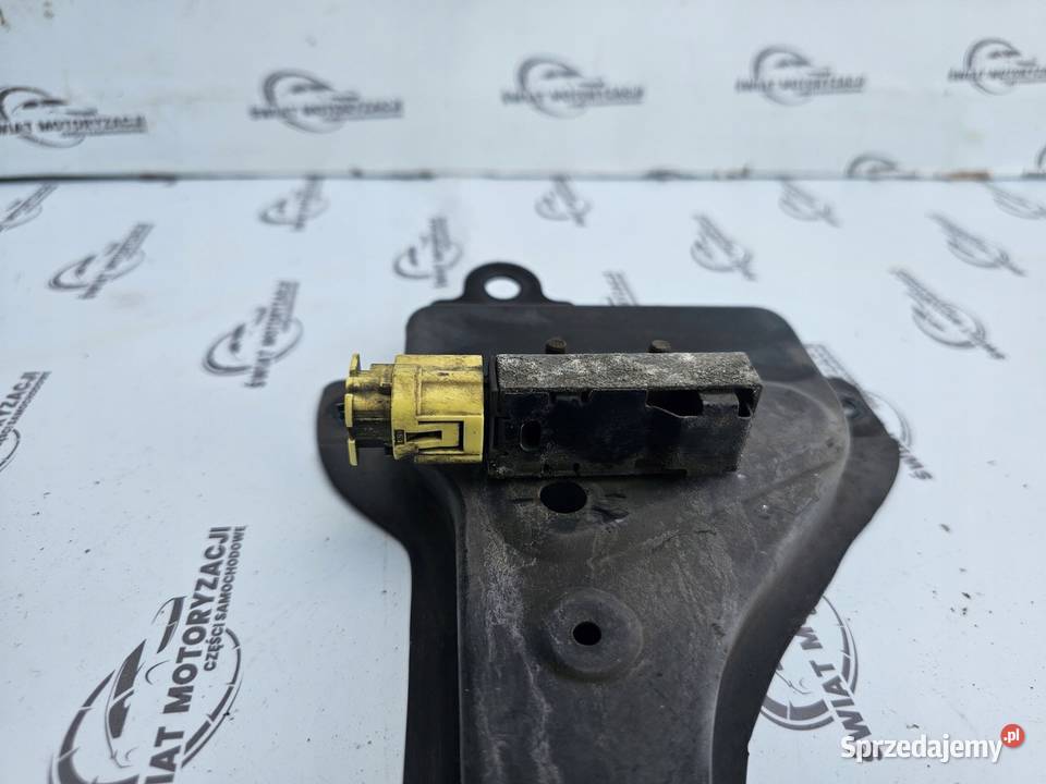 NISSAN MURANO Z50 05r wspornik zamka przód świętokrzyskie Kielce