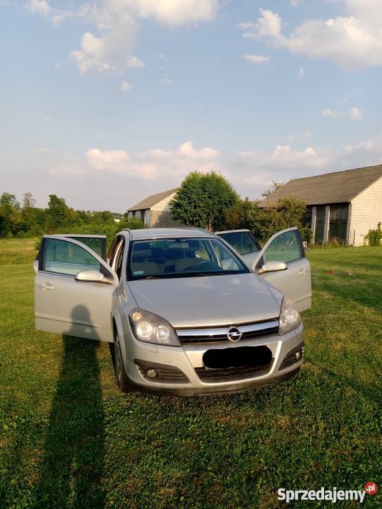 Opel Astra kombi 2007 r 16 105 Rok produkcji 2007 Bodzentyn