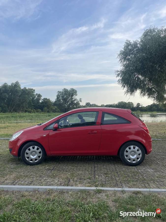 Opel Corsa 14 benzyna klima 2010 r sprzedam