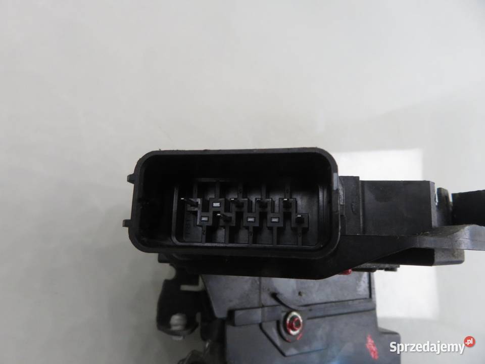 ZAMEK LEWY PRZEDNI FORD FOCUS MK2 II