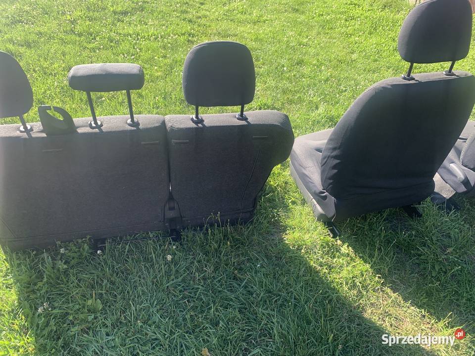 Fotel fotele siedzenia Toyota Yaris 1 9905 lewy osobowe Fotele i kanapy podlaskie Zabłudów