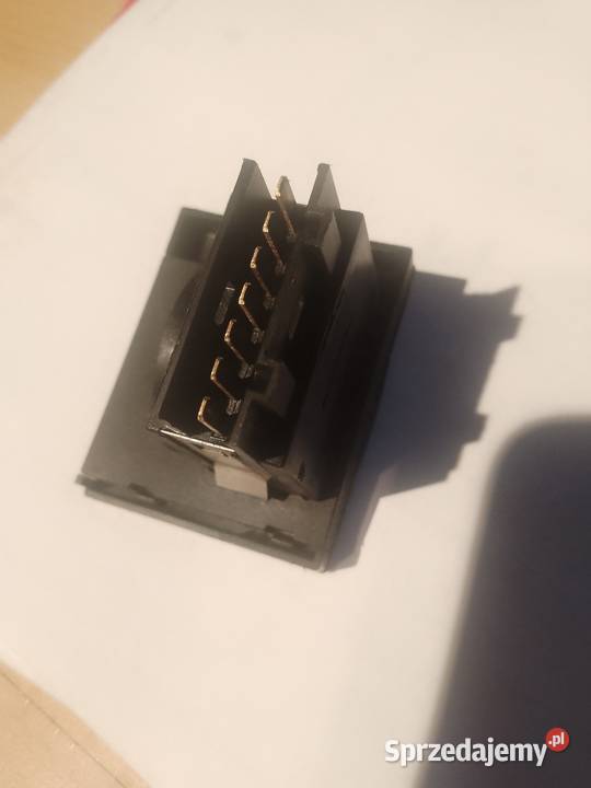 Włącznik grzania śiedzeń Volkswagen Golf 3 lubelskie sprzedam