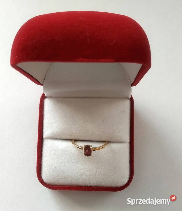 Pierścionek ze złota z różowym turmalinem Safira