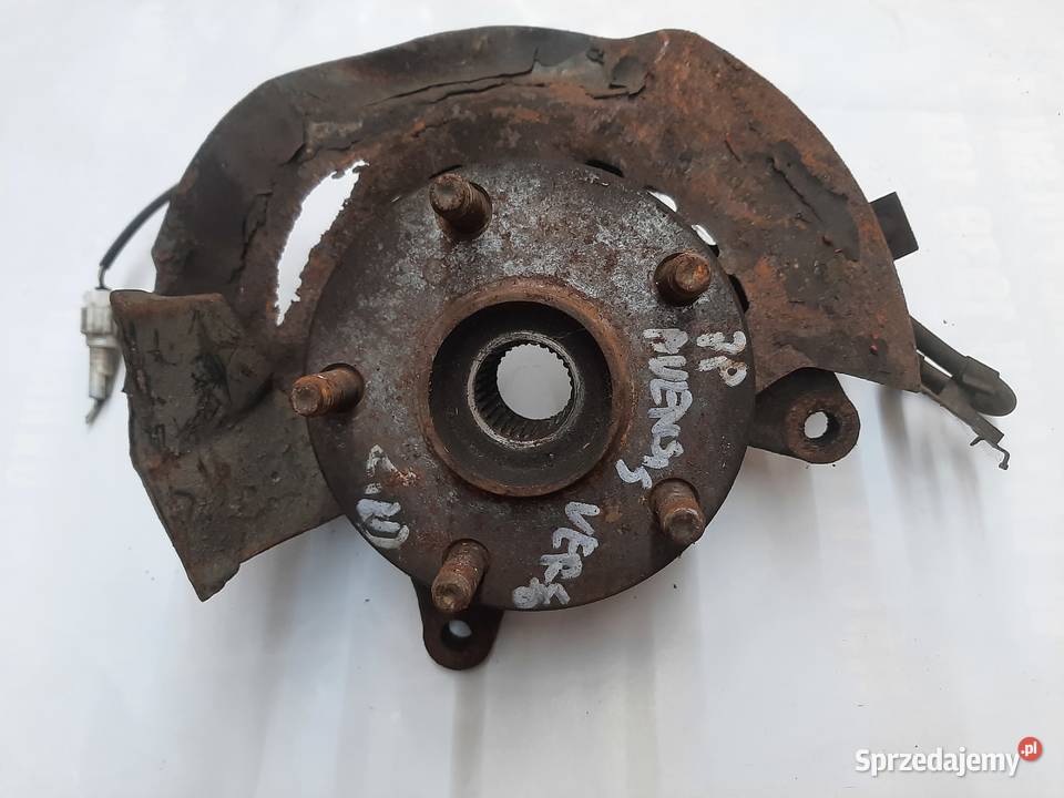 Toyota AVENSIS Verso 20d d4d zwrotnica piasta osobowe Ksawerów