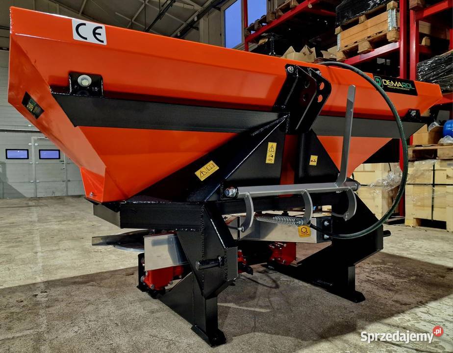 Rozsiewacz dwutalerzowy 600l Demarol Teresin