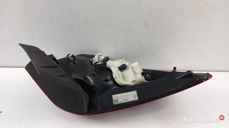 OPEL ASTRA J HB LAMPA TYŁ PRAWA Zbierkowo