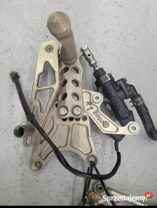 Yamaha R1 RN09 0203 RN 09 podnóżek podnóżki