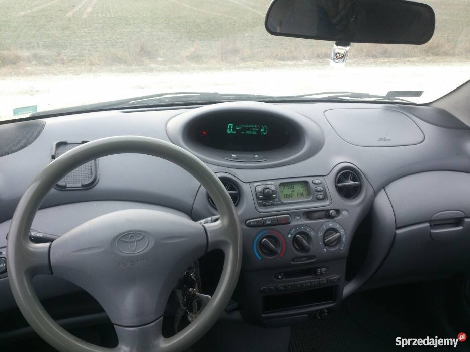 99 Toyota yaris 10 VVTi lubelskie