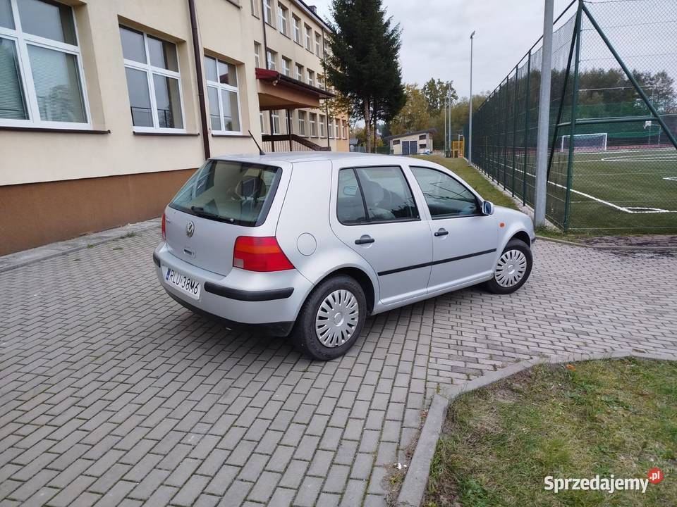 Volkswagen Golf 14 benzyna 1400cm3 Golf Narol