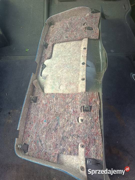 Osłona Czarna Tylnej Klapy Dolna Audi A4 B5 a35 osobowe Myszków