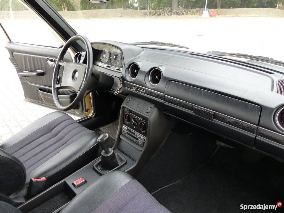MercedesBenz W123 200 D 1981 ZGODNY Z VIN NISKI Wrocław sprzedam