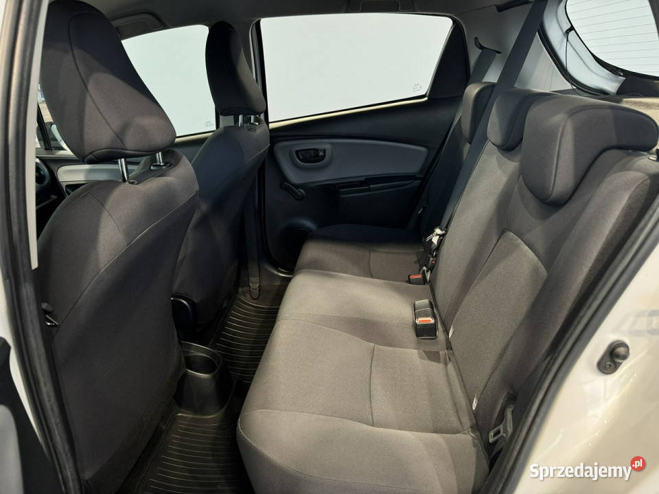 Toyota Yaris Active 15 111 M6 20202021 r salon I Myślenice