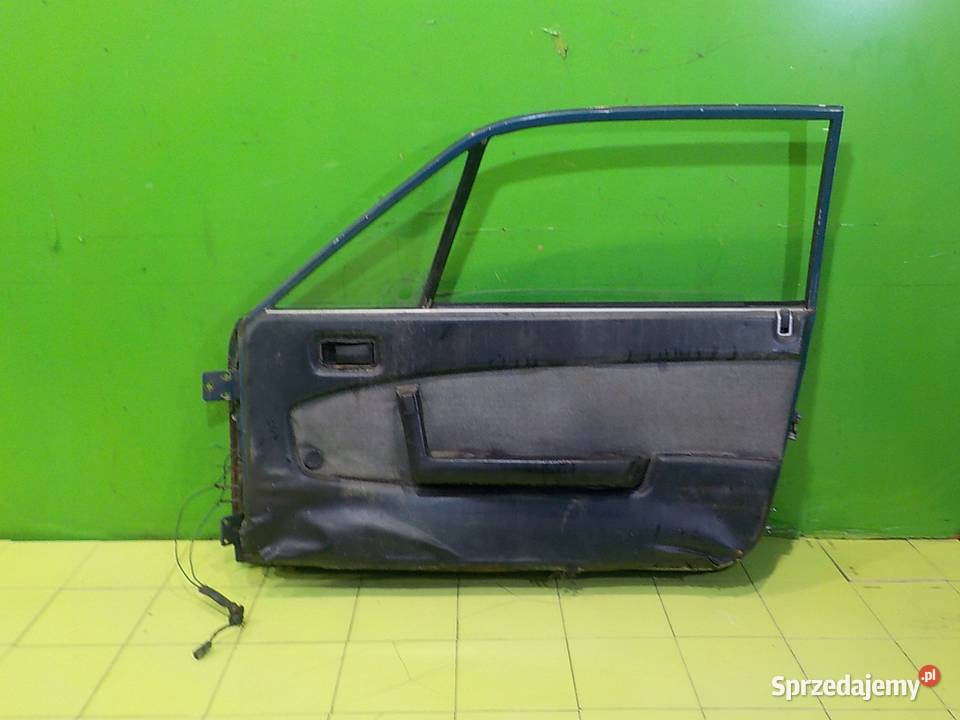 LANCIA BETA 20 B 83r COUPE 2D drzwi prawe przod