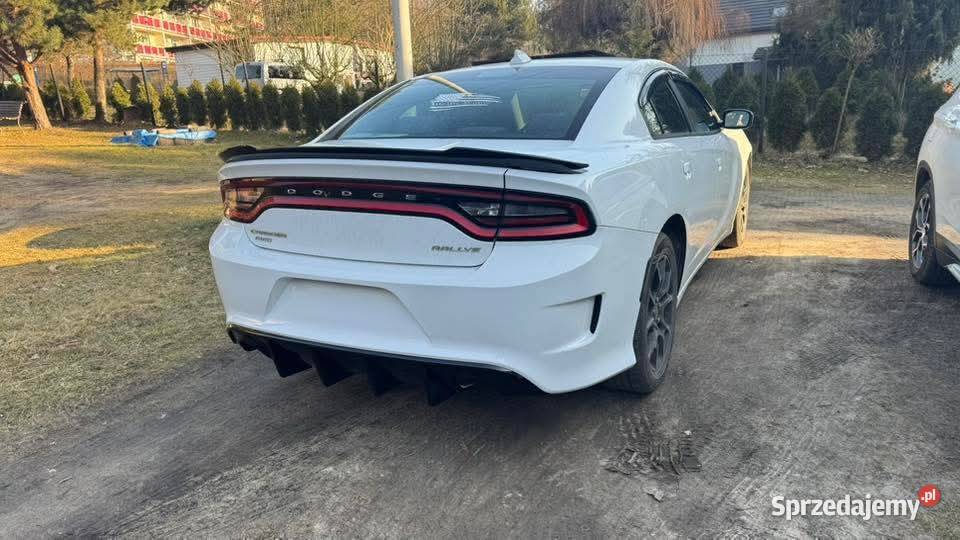 Dodge Charger SXT Plus 4x4 36 V6 2015 18900 śląskie Rybnik