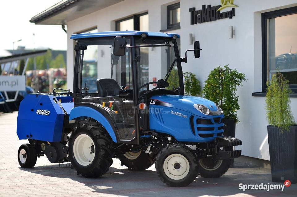 LS Tractor XJ25 HST 4x4 244 CAB mini prasa