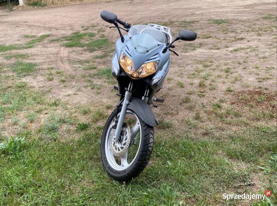 Honda Varadero 125 2008r niski przebieg Rok produkcji 2008 Mosina